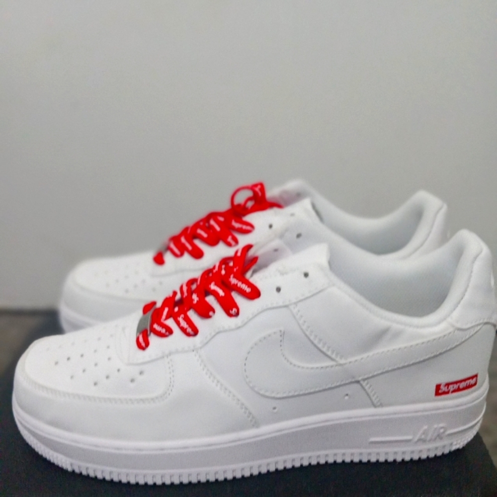 Nike supreme af1s